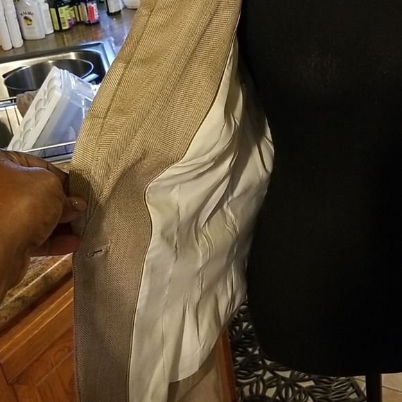 Blazer - Picture 3 of 4